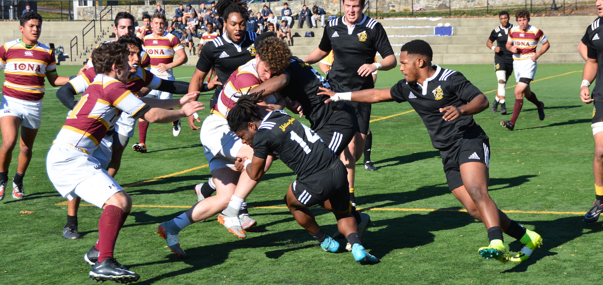 Adam Smith photo. AIC v Iona in 2016 Bowl Series.