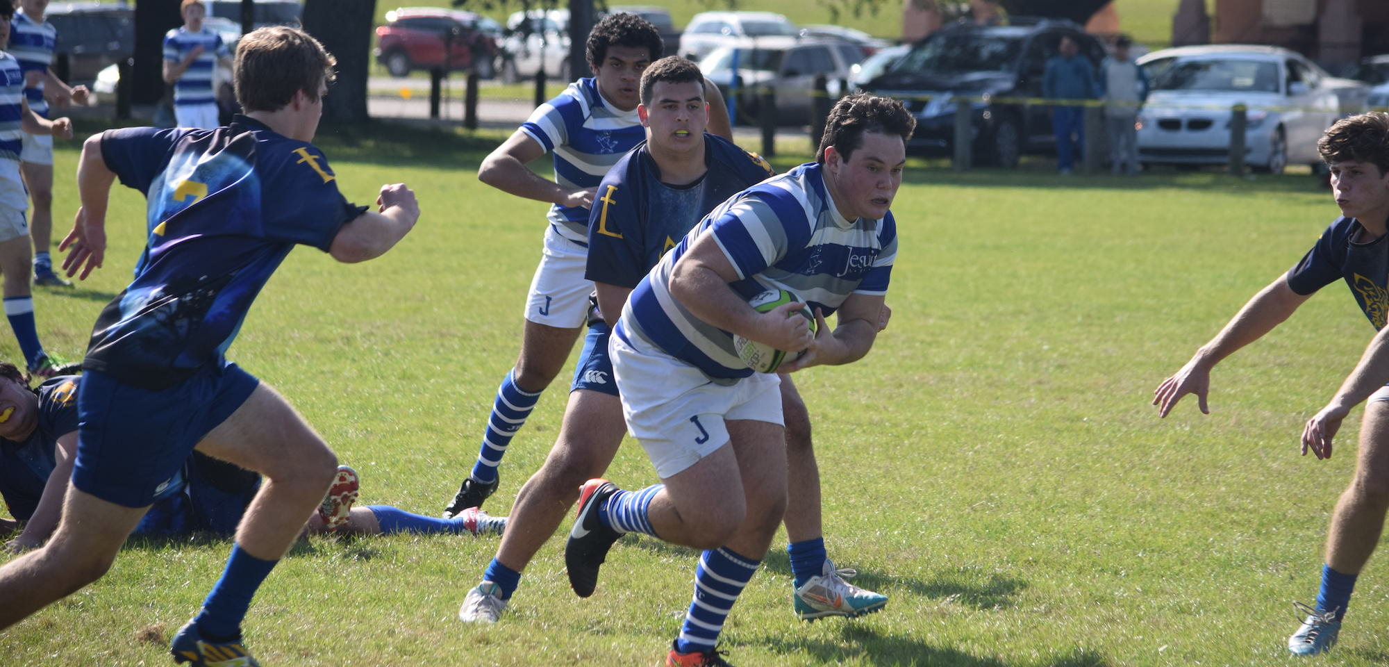 Nick Gauthe runs the ball for Jesuit of New Orleans - Hudson Ellis photo.