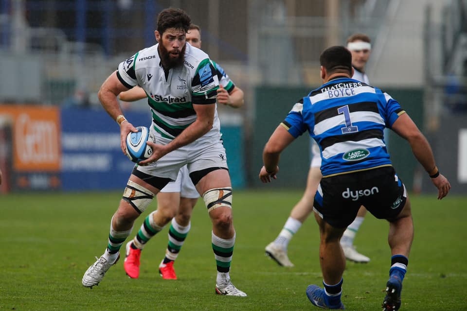 USA lock forward Greg Peterson takes the ball up vs Bath. Newcastle Falcons photo.