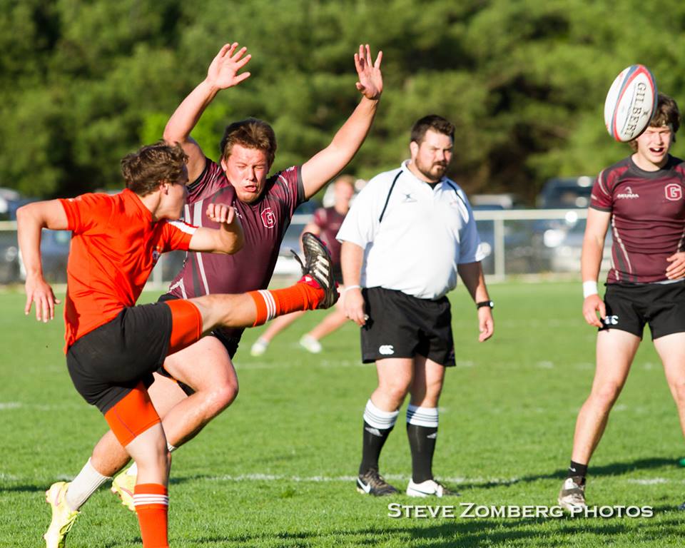 Grandville in maroon, Rockford in red. Steve Zomberg photos.