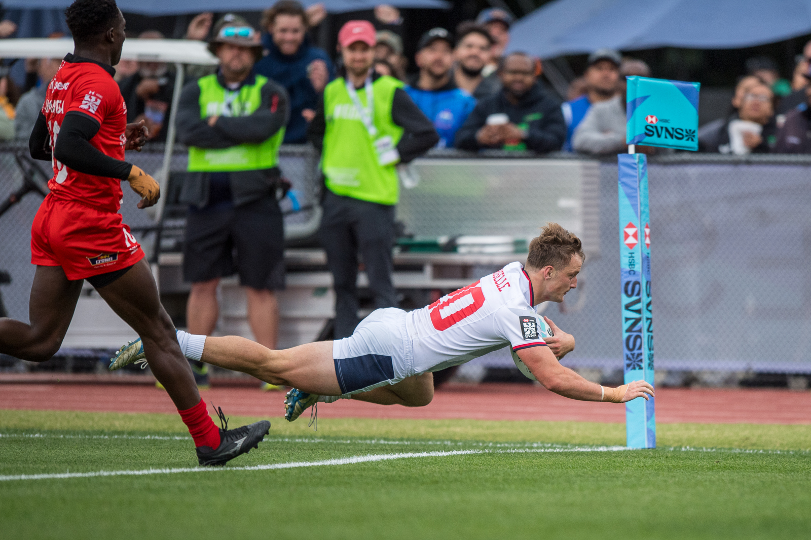 Jake Broselle scores. David Barpal photo.