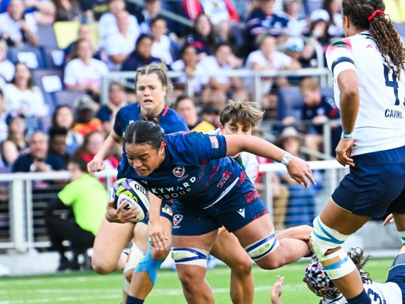 Freda Trafuna charges on vs Italy at Geodis Park in Nashville. Emily Henrich is in support. Photo USA Rugby.