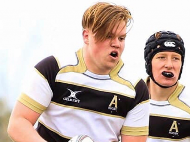 bowden commits to aic