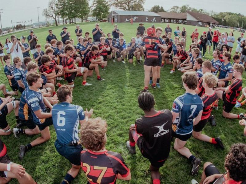 bshnc griff hasitngs 2022 sta jesuit hug