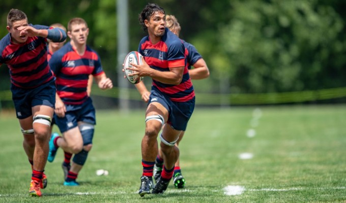 Ronan Murphy of Saint Mary's looks for options. David Barpal photo.