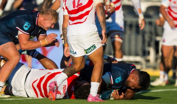Kapeli Pifeleti scores for the USA. David Barpal photo.