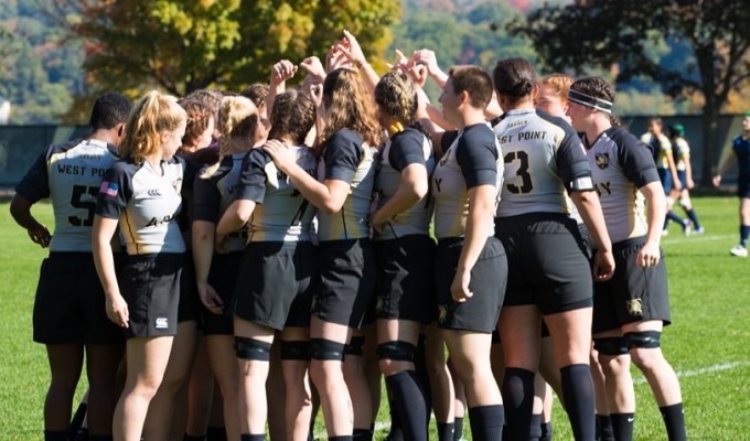 Army Women Huddle Up.