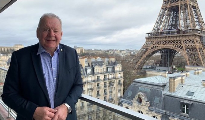 Beaumont Wins World Rugby Re Election Despite Challenge Goff Rugby Report