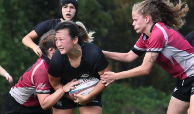 The Vassar defense tries to corral a tough Bowdoin attack. Photo Lindsay Eisenhart.