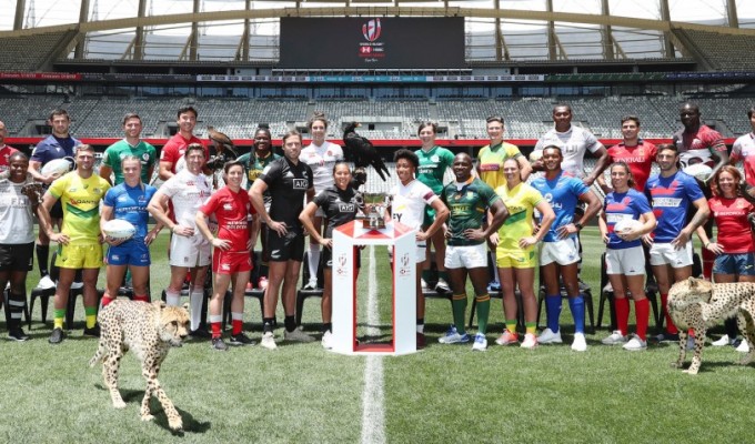Captains for the 2019 Cape Town 7s plus some local animals pose for Mike Lee of KLC Fotos for World Rugby.