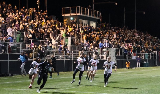 Ramsey in for her first try in front of a huge crowd. Justin LaFleur photo.