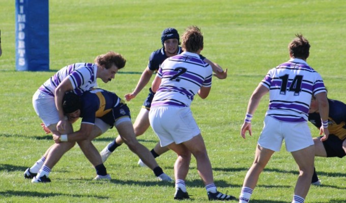 Gonzaga challenges the St. Ignatius line. Alex Goff photo.