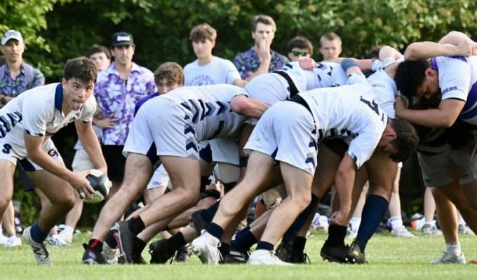 Georgetown Prep in white vs Gonzaga in purple and white hoops. Photo @CoolRugbyPhotos.