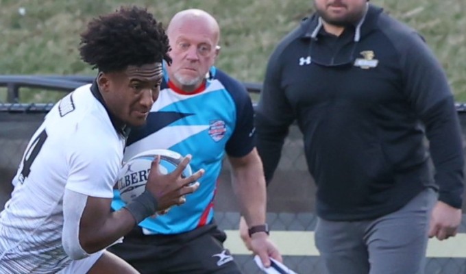 Nic Hardrict II scored the go-ahead try for Lindenwood. Photo Todd Lunow.