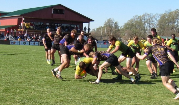 Illinois State takes it to UNI. Alex Goff photo.