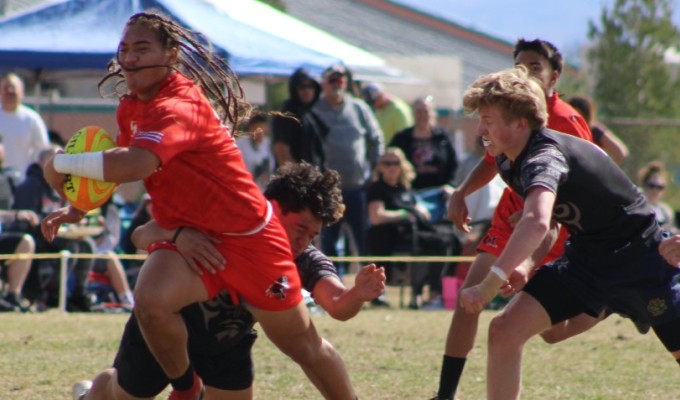 Kahuku makes an appearance. Alex Goff photo.