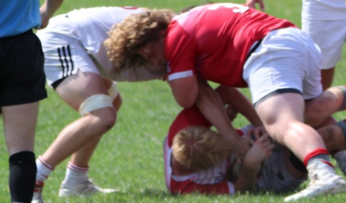 Leo Bell rucking over. Andy Marsh photo.