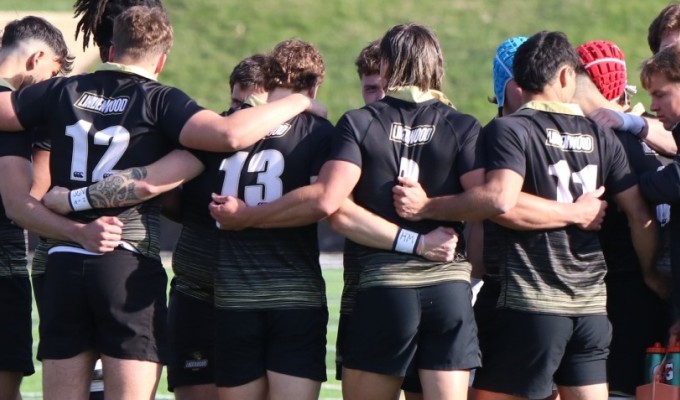 Lindenwood huddles up.