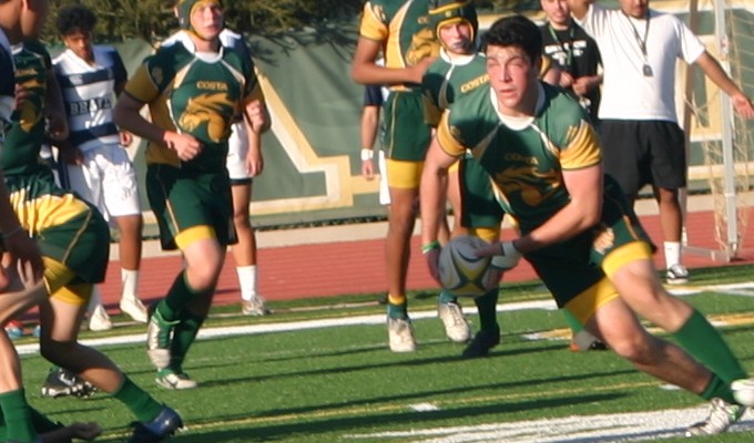 Mira Costa vs St. John Bosco. Christian Hunter scrumhalf. TM Trinh photo.