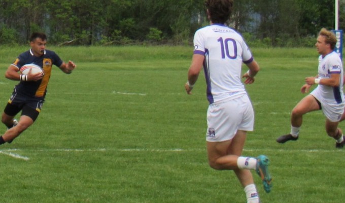 Joey Georges goes in for a score. Alex Goff photo.