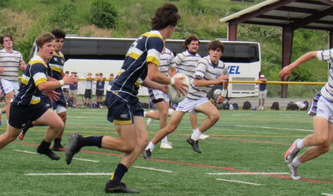 Gonzaga in white and St. Ignatius in yellow and blue. Alex Goff photo.