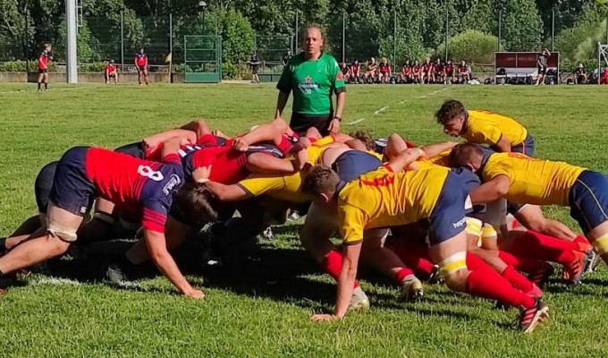 Spain, in yellow, and EIRA scrum down. Photo Spanish Rugby Federation.