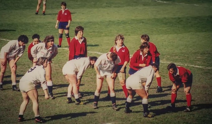 The USA WNT lineout in the 1991 Rugby World Cup final. Tam Breckenridge is the #1 jumper, 2nd in the line in red.