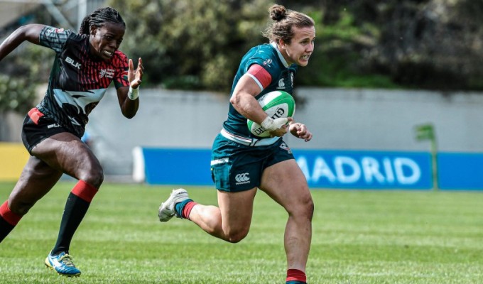 Kristi Kirshe on her way to paydirt against Kenya.
