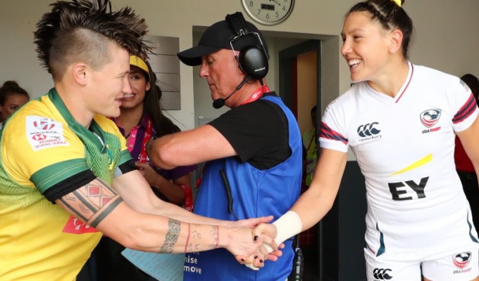 Brazil captain Raquel Kochhann and USA captain Abby Gustaitis shake hands at the 2019 Dubai 7s.  Mike Lee - KLC fotos for World 