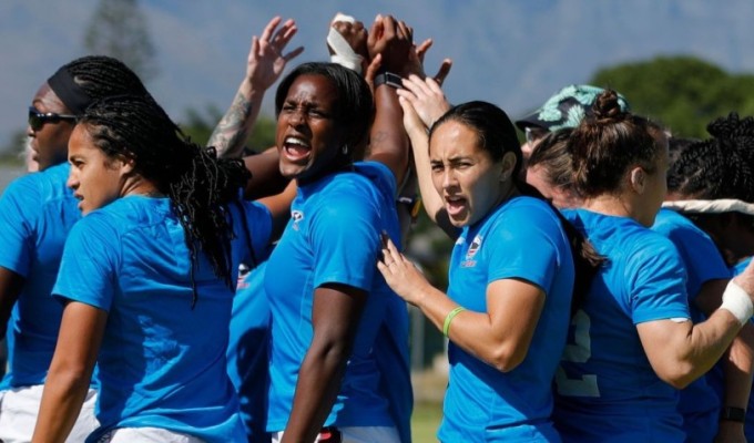 USA players huddle up in Cape Town. Mike Lee KLC Fotos for World Rugby.