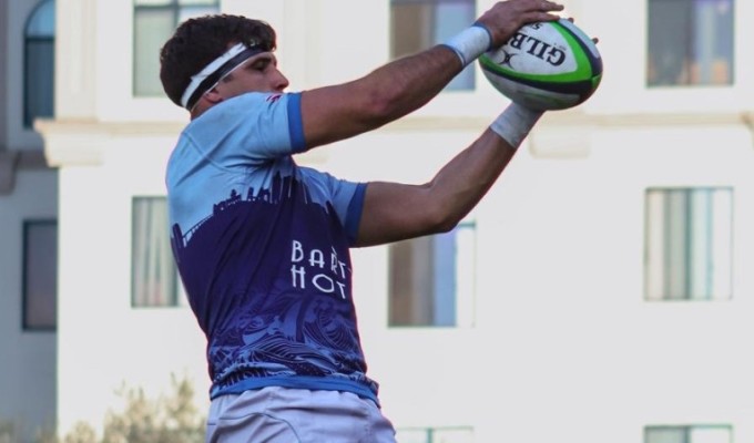 USD wins a lineout. Sam Puentes Photography