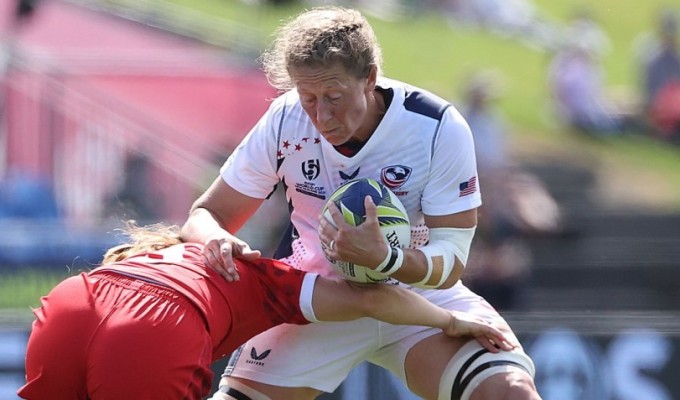 Kate Zackary handles some attention. Photo Rugby World Cup.