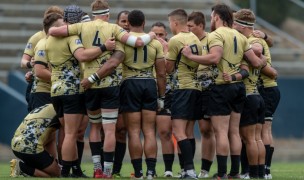 Lindenwood in a huddle. David Barpal photo.