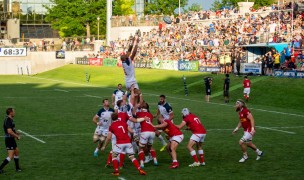 The USA Men's team takes a lineout against Canada in Glendale, Colo. David Barpal photo.