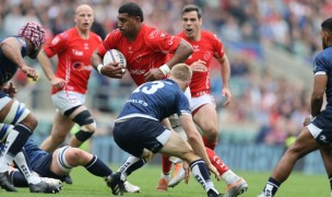 British Army (red) vs British Navy (blue). The USA Military Team will play the British Army November. Photo British Army Rugby.