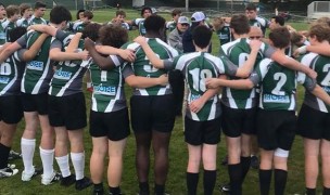 De La Salle players huddle up.