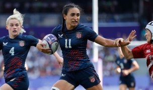 Sarah Levy pushes off some attention by Japan. Photo Mike Lee KLC Fotos.