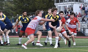 Pelham in blue, Fairfield Prep in red and white. Photo @CoolRugbyPhotos.
