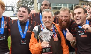 Roger Mazzarella and Bowling Green players after their 2018 fall championship win.