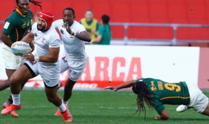 Maceo Brown breaks and will set up Perry Baker for a try against South Africa. Martin Seras Lima photo.