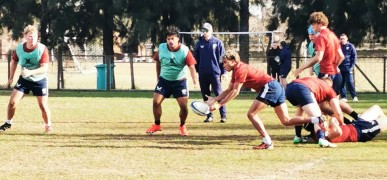 USA U18s in training session in Rosario, Argentina. Photo courtesy Varsity Travel.
