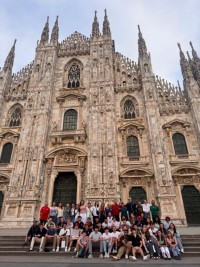 Belmont HS on tour in Italy.