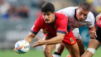 Cody Melphy harasses Juan Ramos. Photo World Rugby.