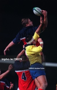 Ah yes, the lineout. Dan Lyle wins another one. Photo INPHO/Lorraine O'Sullivan.