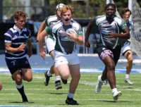 Vaughn Fouts breaks through. Michael Taft photo.