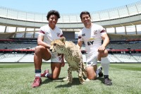 USA captains Kristen Thomas and Madison Hughes, plus a cheetah. Mike Lee KLC fotos for World Rugby.
