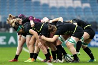 Ireland works on the scrum during the captain's run. ©INPHO/Laszlo Geczo