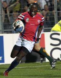 Ngwenya about to touch down against South Africa in 2007. Ian Muir photo.