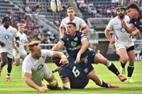 Ruben de Has foiling a try attempt. David Hughes photo.