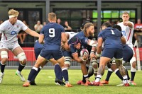 Eagles try to retain possession. David Hughes photo.
